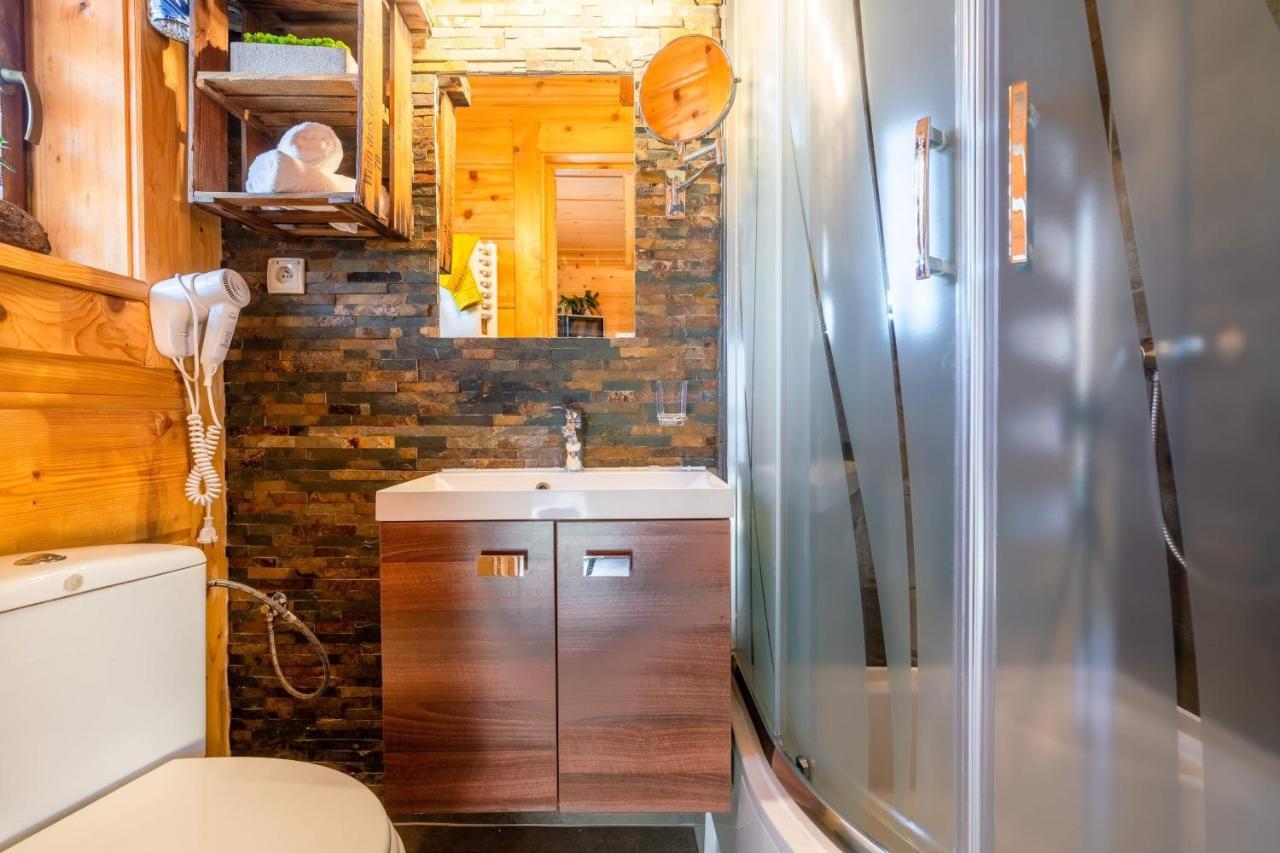 Domki Widokowe Wooden Luxury Chalet & Jacuzzi ซอมบ์ ภายนอก รูปภาพ
