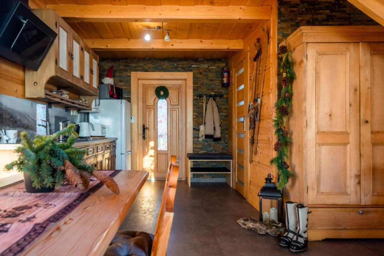 Domki Widokowe Wooden Luxury Chalet & Jacuzzi ซอมบ์ ภายนอก รูปภาพ