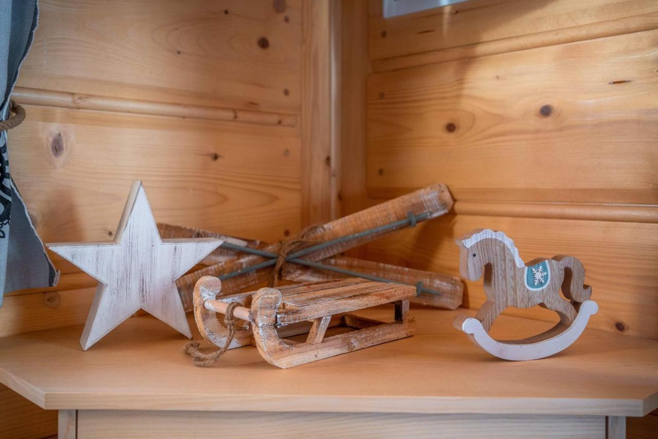 Domki Widokowe Wooden Luxury Chalet & Jacuzzi ซอมบ์ ภายนอก รูปภาพ