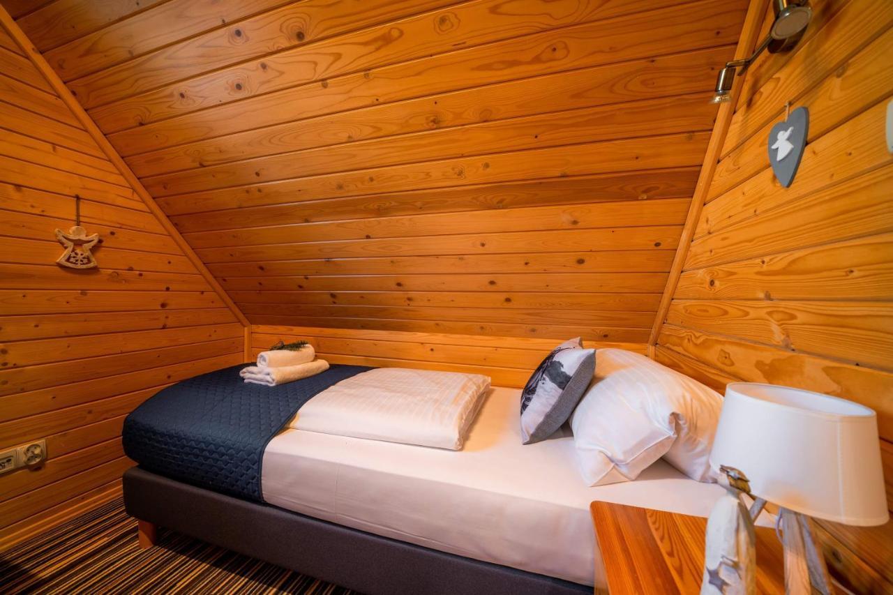 Domki Widokowe Wooden Luxury Chalet & Jacuzzi ซอมบ์ ภายนอก รูปภาพ